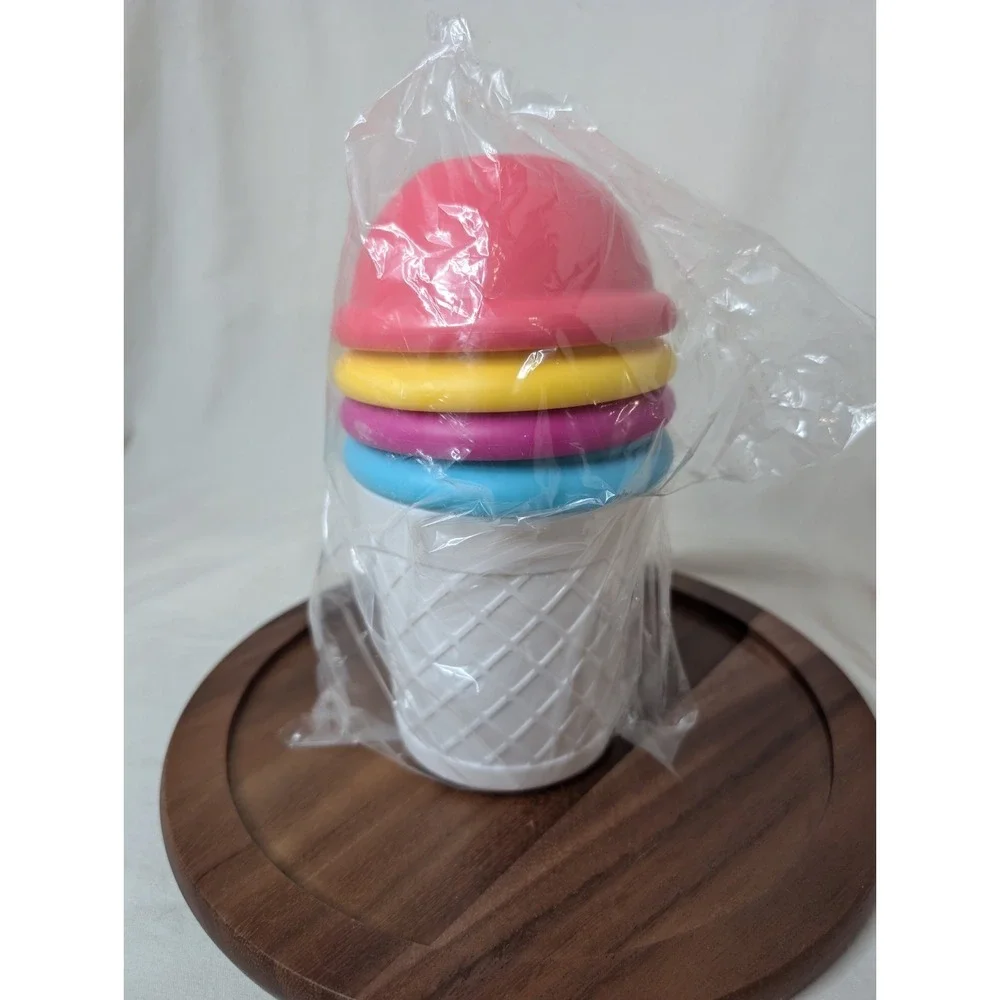 Chef'n Sweet Spot Party Set includes‎ 4 bowls,4 spoons,Strorage Caddy